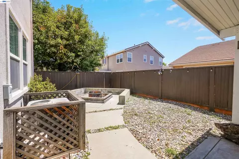 Exterior - 321 Myrtle Ln, Oakley, CA 94561 photo 20 of 21