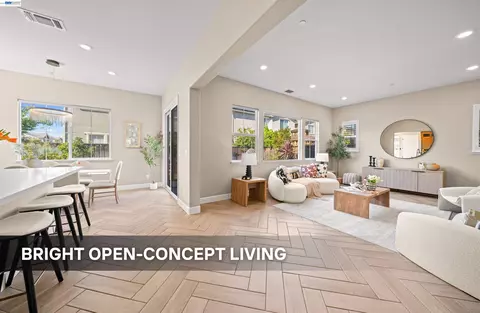 Living - 39734 Tomcod St, Newark, CA 94560 photo 1 of 2