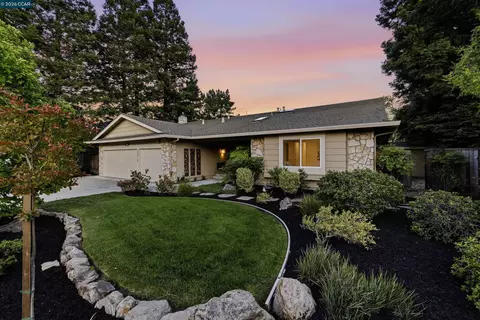 2652 Bridle Ln, Walnut Creek, CA 94596