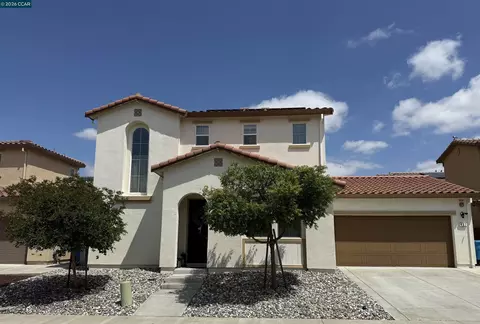 407 Alyssum Dr, Vacaville, CA 95687
