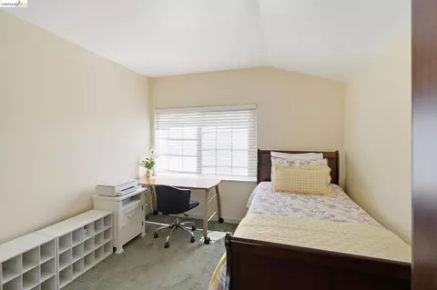 Bedroom - 133 Stratford St, Vallejo, CA 94591 photo 7 of 12