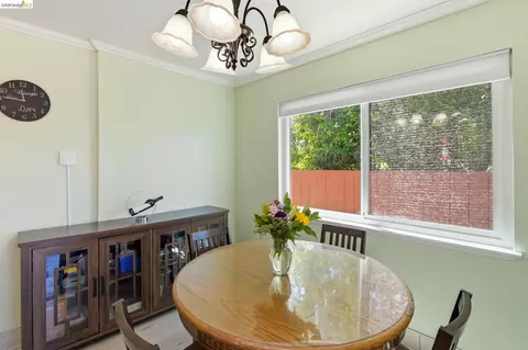 Dining - 133 Stratford St, Vallejo, CA 94591 photo 4 of 5
