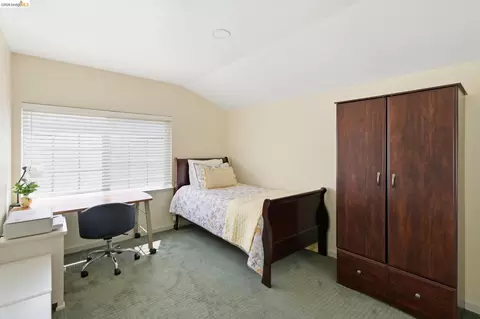 Bedroom - 133 Stratford St, Vallejo, CA 94591 photo 6 of 12