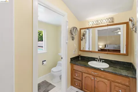 Bath - 133 Stratford St, Vallejo, CA 94591 photo 1 of 3