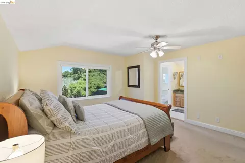 Bedroom - 133 Stratford St, Vallejo, CA 94591 photo 2 of 12