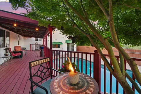 Exterior - 133 Stratford St, Vallejo, CA 94591 photo 8 of 15