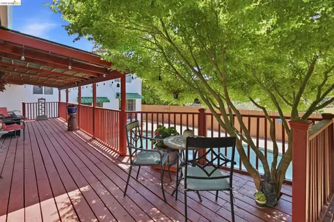 Exterior - 133 Stratford St, Vallejo, CA 94591 photo 7 of 15
