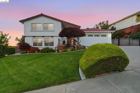 Exterior - 133 Stratford St, Vallejo, CA 94591 photo 2 of 15