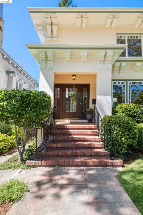 Exterior - 2909 Forest Ave, Berkeley, CA 94705 photo 5 of 18