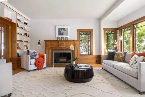 Living - 2909 Forest Ave, Berkeley, CA 94705 photo 2 of 4