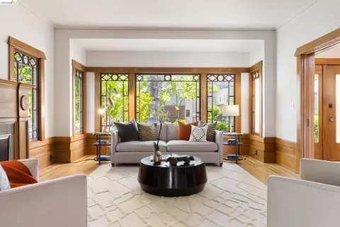 Living - 2909 Forest Ave, Berkeley, CA 94705 photo 3 of 4