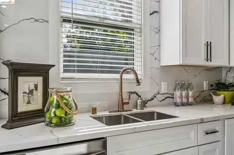 Kitchen - 1906 Delaware St, Berkeley, CA 94709 photo 7 of 7