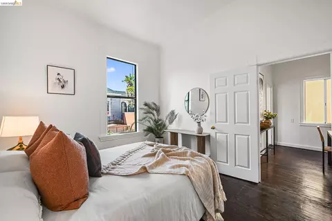 Bedroom - 1137 Peralta St, Oakland, CA 94607 photo 2 of 14