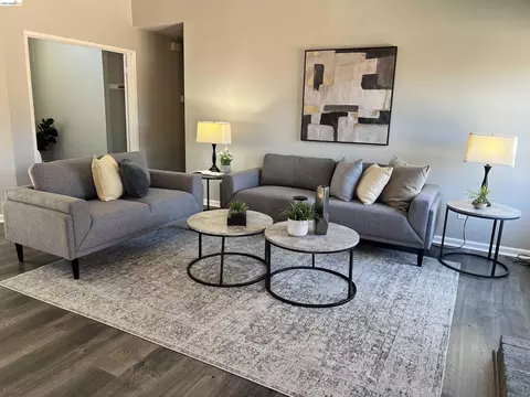 200 Spindrift Ct, Oakley, CA 94561