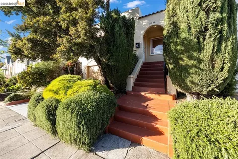 5340 Walnut St, Oakland, CA 94619