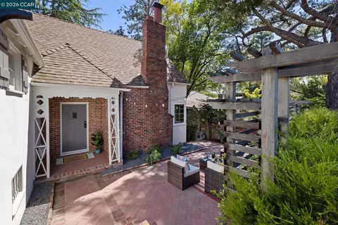 6008 Chelton Dr, Oakland, CA 94611