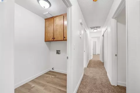 Entry Way - 913 Inez Dr, Modesto, CA 95351 photo 3 of 3
