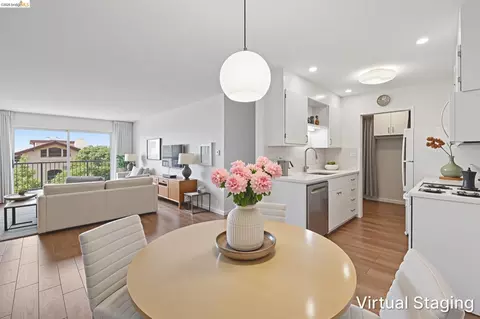 2 Panoramic Way #105, Berkeley, CA 94704