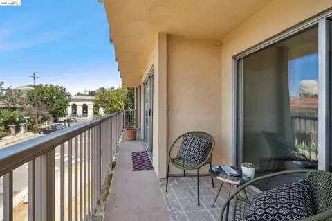 Exterior - 2 Panoramic Way #105, Berkeley, CA 94704 photo 1 of 3