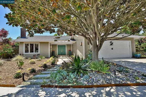 203 Berkshire Ct, Danville, CA 94526