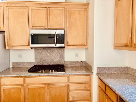 Kitchen - 2126 Shenandoah Dr, Tracy, CA 95377 photo 1 of 3