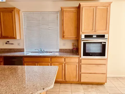 Kitchen - 2126 Shenandoah Dr, Tracy, CA 95377 photo 2 of 3