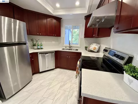 Kitchen - 404 Sequim Cmn, Fremont, CA 94539 photo 1 of 2