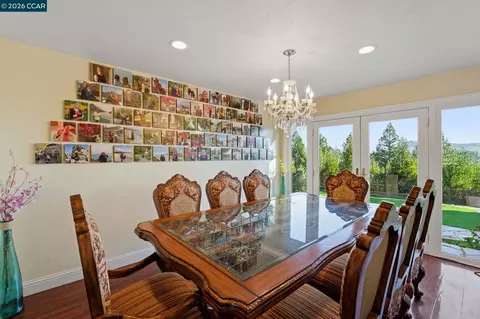 Dining - 17 Corte Granada, Moraga, CA 94556 photo 2 of 5