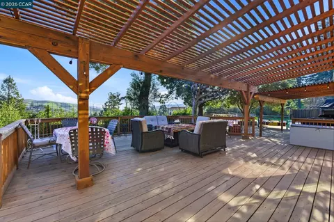 Exterior - 17 Corte Granada, Moraga, CA 94556 photo 3 of 19