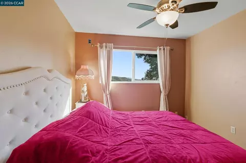 Bedroom - 17 Corte Granada, Moraga, CA 94556 photo 5 of 10