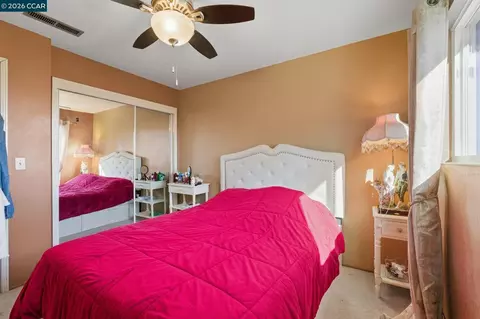Bedroom - 17 Corte Granada, Moraga, CA 94556 photo 4 of 10