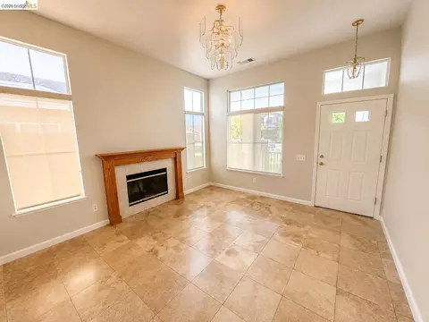 Living - 131 Legacy St, Manteca, CA 95337 photo 3 of 5