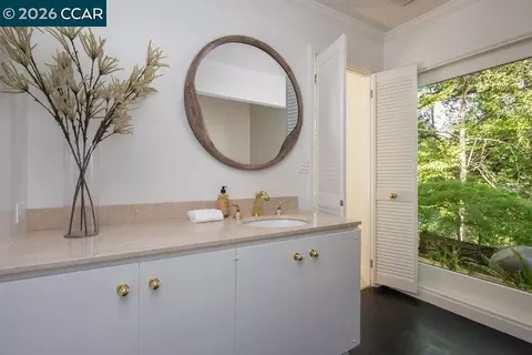 Bath - 3907 Happy Valley Rd, Lafayette, CA 94549 photo 1 of 3