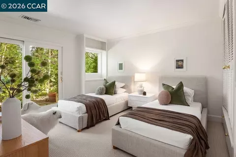 Bedroom - 3907 Happy Valley Rd, Lafayette, CA 94549 photo 5 of 5