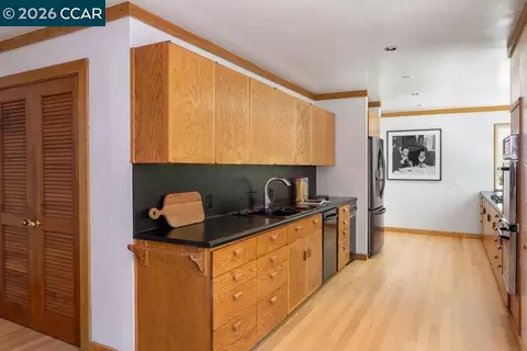 Kitchen - 3907 Happy Valley Rd, Lafayette, CA 94549 photo 2 of 2