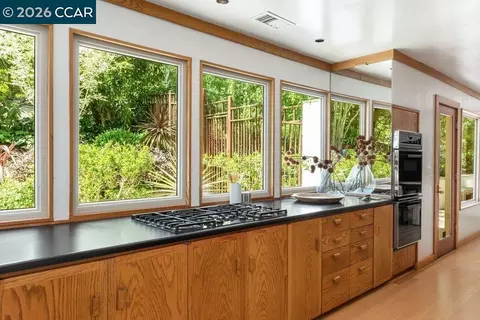 Kitchen - 3907 Happy Valley Rd, Lafayette, CA 94549 photo 1 of 2