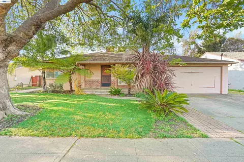 15879 Via Cordoba, San Lorenzo, CA 94580
