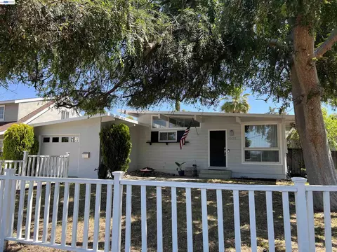 1202 N P St, Livermore, CA 94551