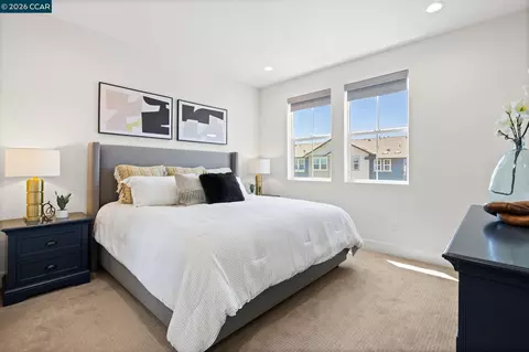 Bedroom - 1380 Julia Ln, Concord, CA 94519 photo 1 of 4
