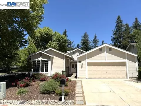 498 Freitas Rd, Danville, CA 94526