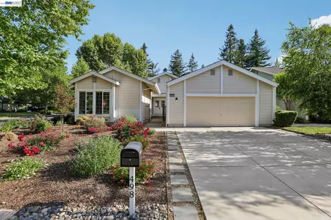 498 Freitas Rd, Danville, CA 94526