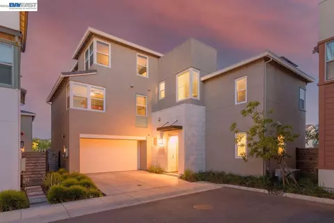5806 Silhouette Ct, Dublin, CA 94568