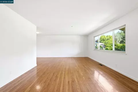Living - 1645 Beckner Ct, Concord, CA 94521 photo 2 of 7