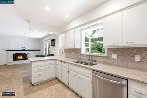 Kitchen - 1645 Beckner Ct, Concord, CA 94521 photo 4 of 4