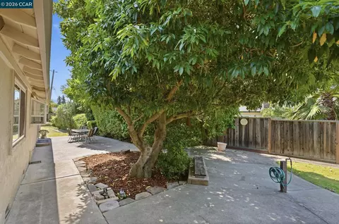 Exterior - 1645 Beckner Ct, Concord, CA 94521 photo 10 of 11