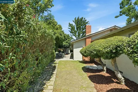 Exterior - 1645 Beckner Ct, Concord, CA 94521 photo 9 of 11