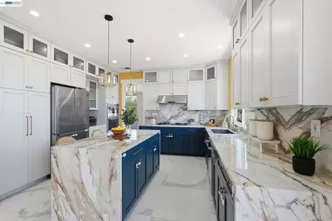 857 Bridgeway Cir, El Sobrante, CA 94803