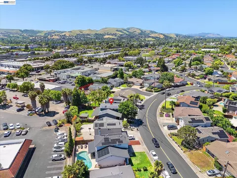 View/Area - 6760 Maple Dr, Dublin, CA 94568 photo 6 of 7