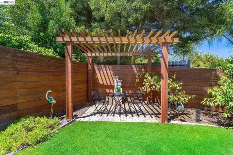 Exterior - 6760 Maple Dr, Dublin, CA 94568 photo 9 of 10