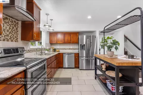 Kitchen - 6760 Maple Dr, Dublin, CA 94568 photo 3 of 6